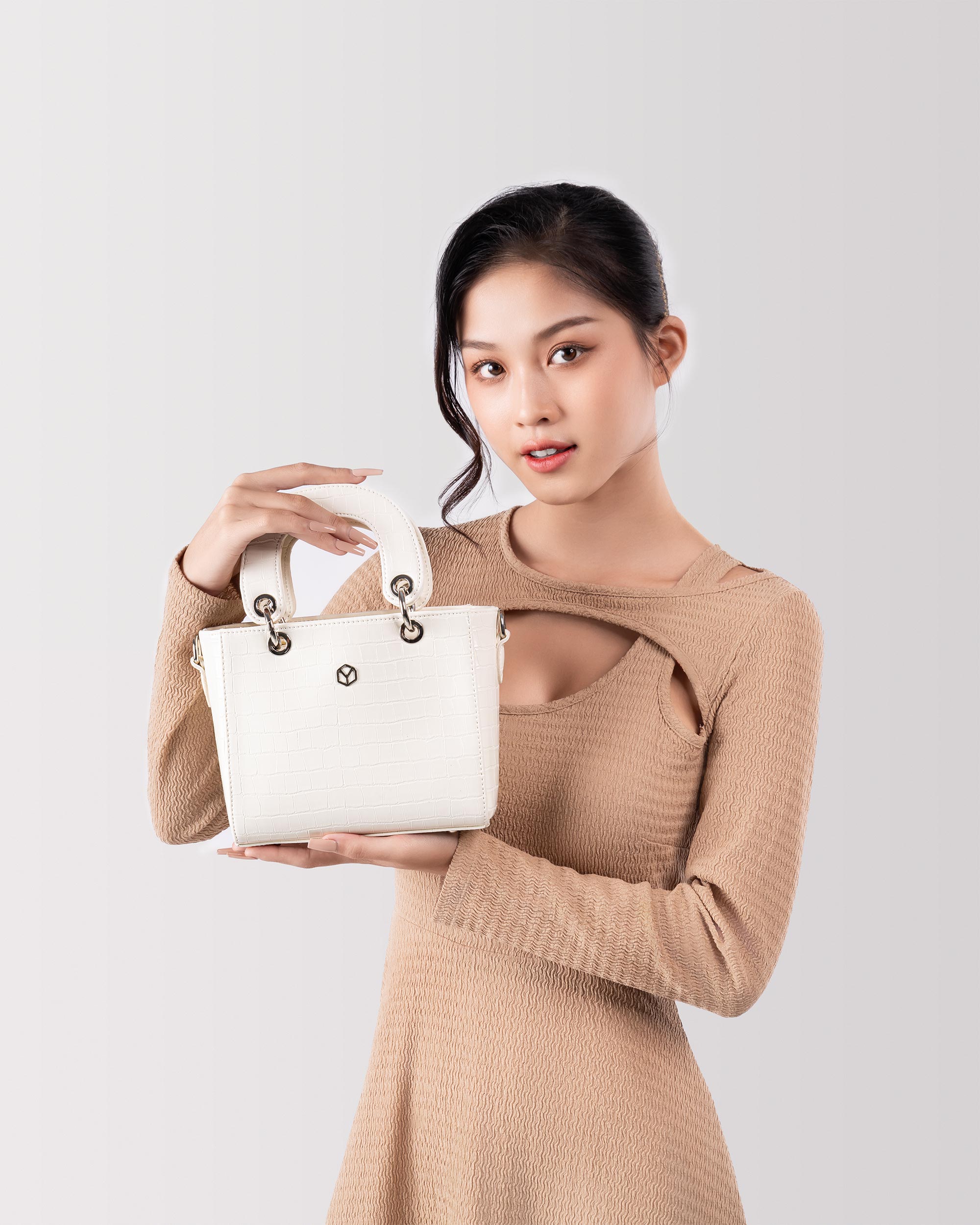 Túi Yuumy ( Thời trang nữ tiện lợi cỡ trung - Túi xách da cá sấu lady Verein YTX31 )