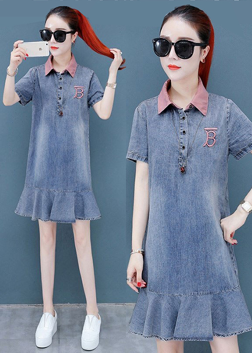 Đầm Jean Nữ Đuôi Cá Cổ Hồng Thêu Chữ Thời Trang