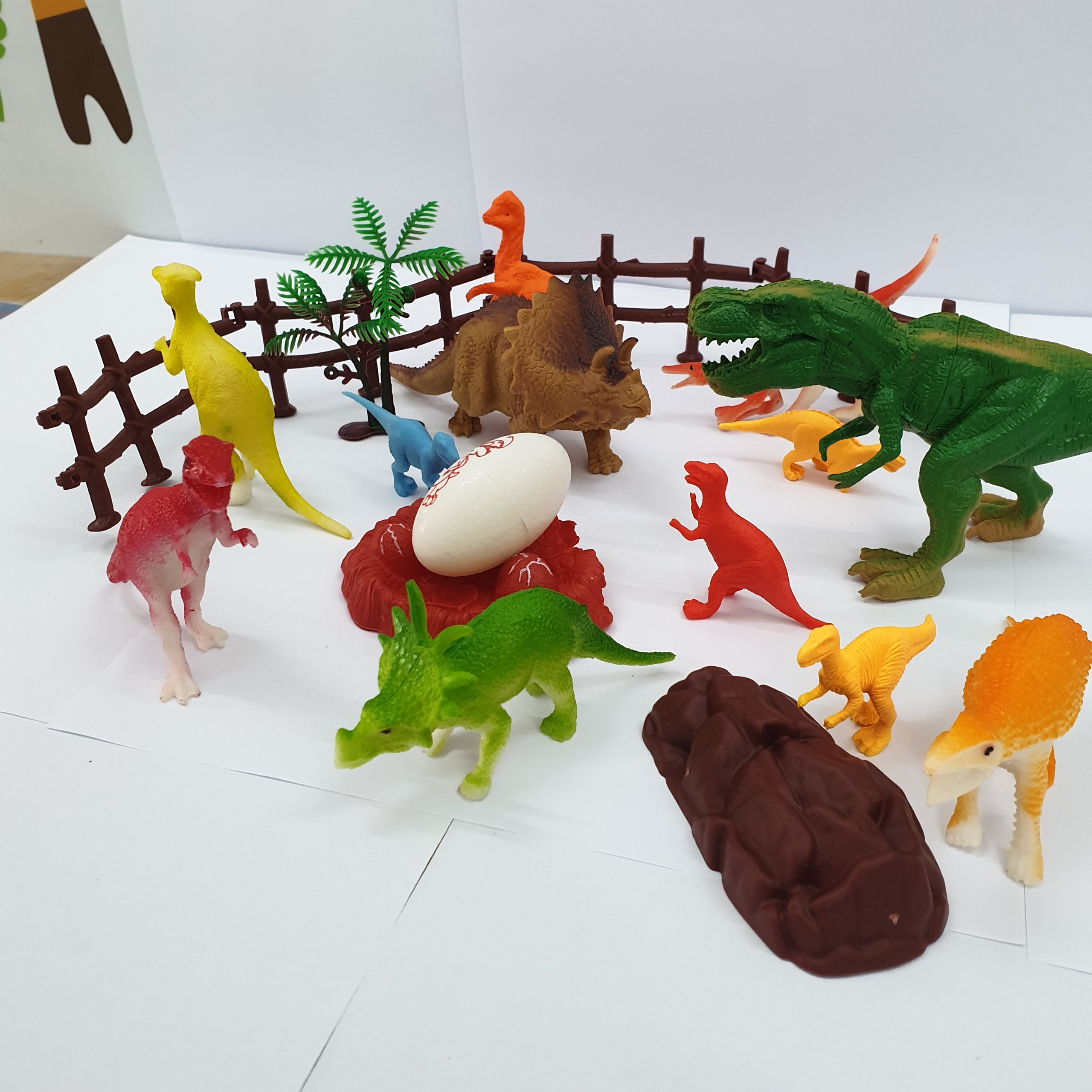Đồ chơi Khủng Long 20 chi tiết Dinosaurs World mô hình đồ chơi cho bé