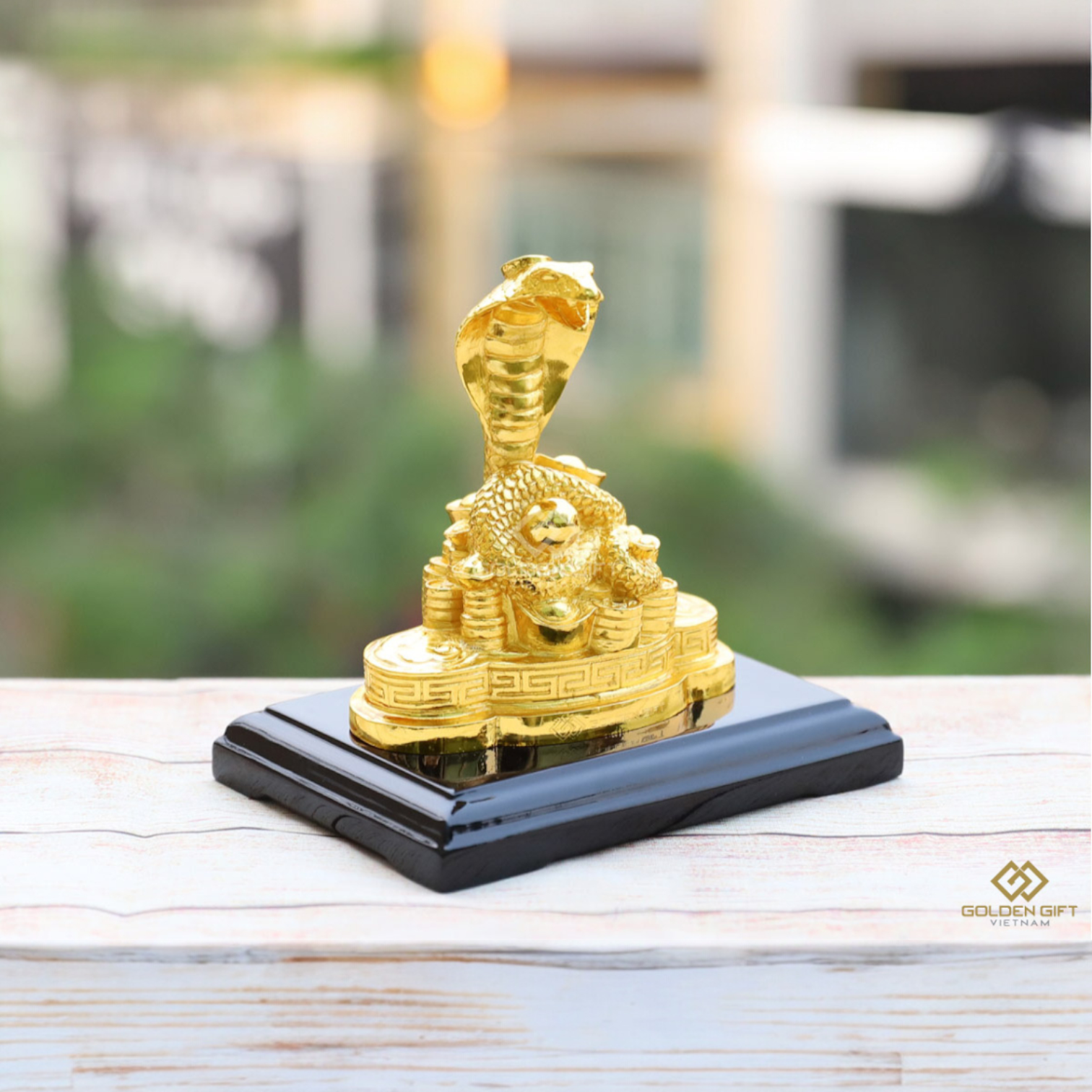 Tượng Rắn phong thủy mạ vàng - Linh vật cho người tuổi Tỵ - cao 10 cm