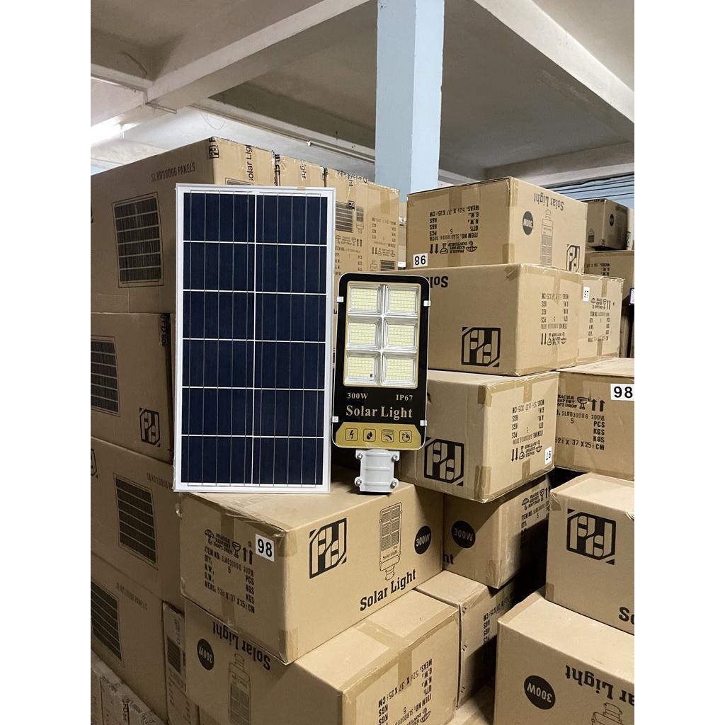 Đèn năng lượng mặt trời 300w có điều khiển từ xa solar light ip67