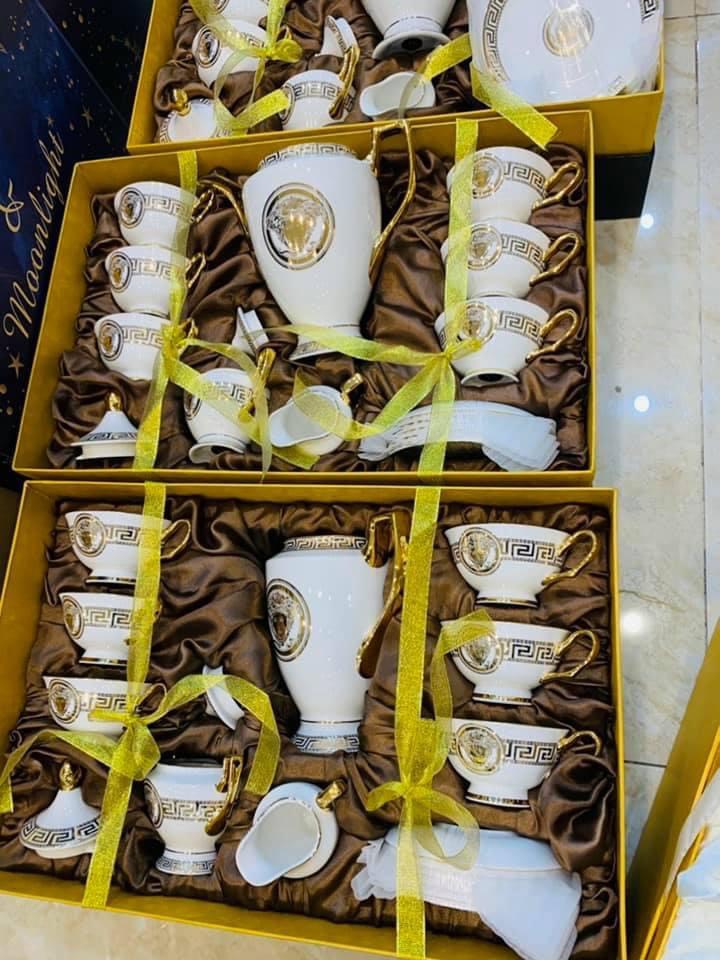 BỘ BÌNH TRÀ SỨ XƯƠNG CAO CẤP PHONG CÁCH CHÂU ÂU SANG TRỌNG, KÈM 6 ĐĨA LÓT TÁCH, 1 TỐNG TRÀ , 1 TỐNG SỮA - VD157