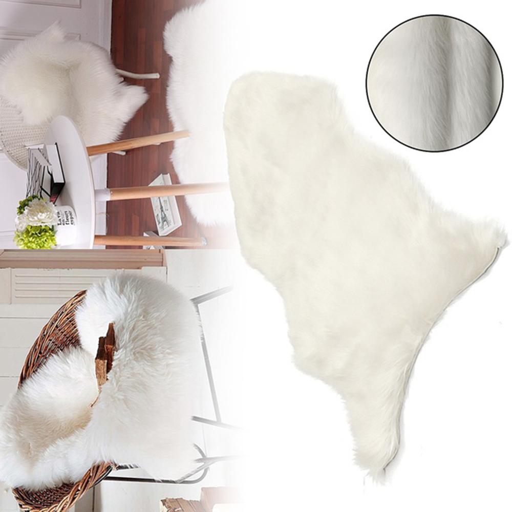 Thảm lông trải sàn cho phòng khách sang trọng