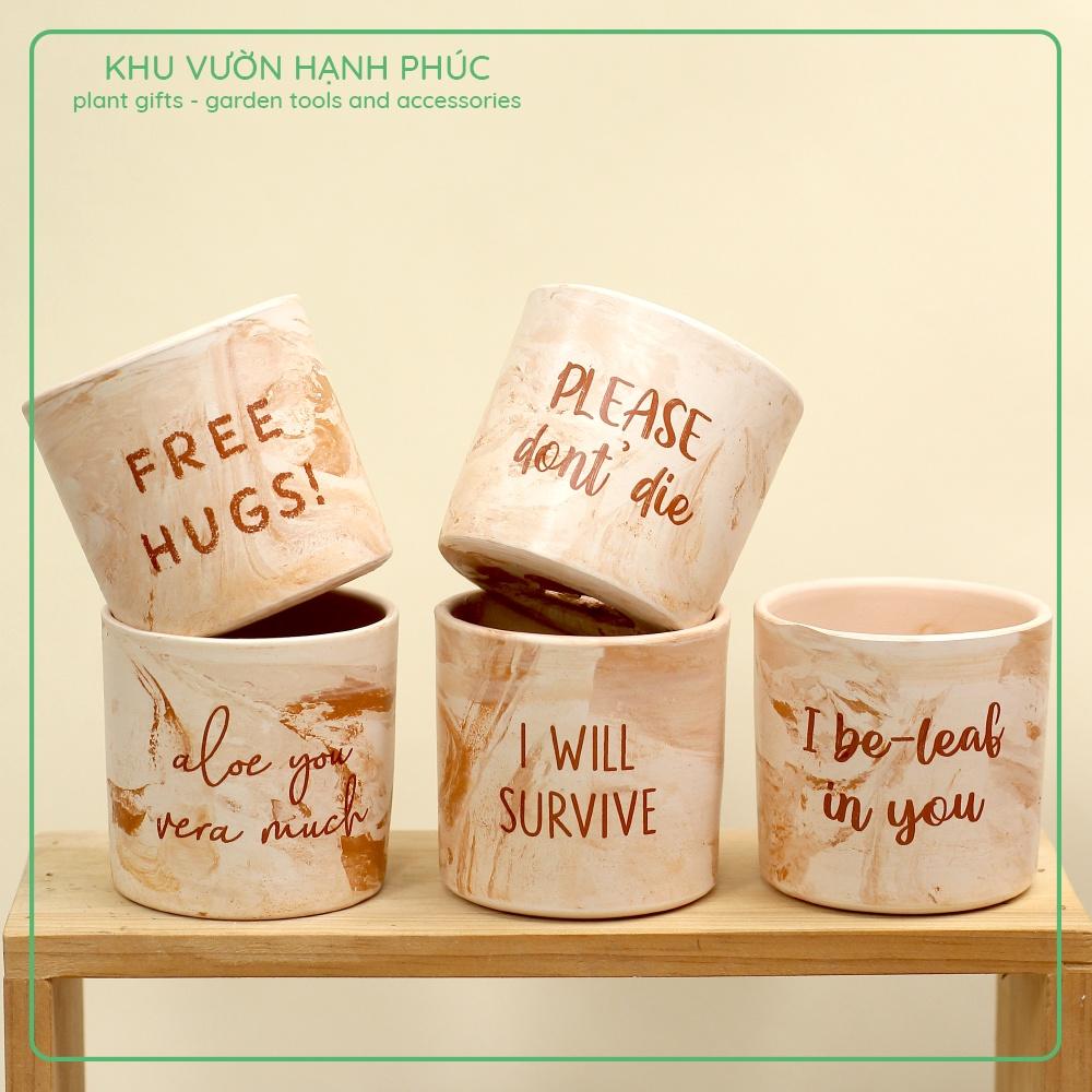 Chậu trụ mini đất nung 2 màu loang in câu nói dễ thương - hoa văn ngẫu nhiên - chậu trồng cây để bàn xinh xắn