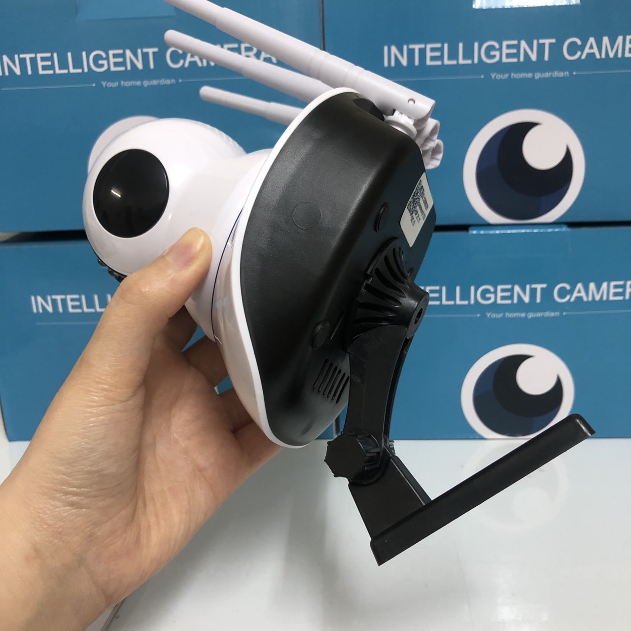 Camera Wifi Trong Nhà Yoosee 3Mpx Full HD, 3 Râu 11 Đèn Hồng Ngoại, Xoay 360 độ , Đàm Thoại 2 Chiều, Cảm Biến Báo Động – Hàng nhập khẩu
