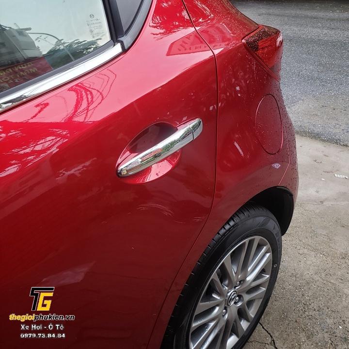 Bộ ốp tay nắm cửa xe Mazda 2 2021 mạ Crom - Tặng miếng dán trong suốt chống xước hõm cửa