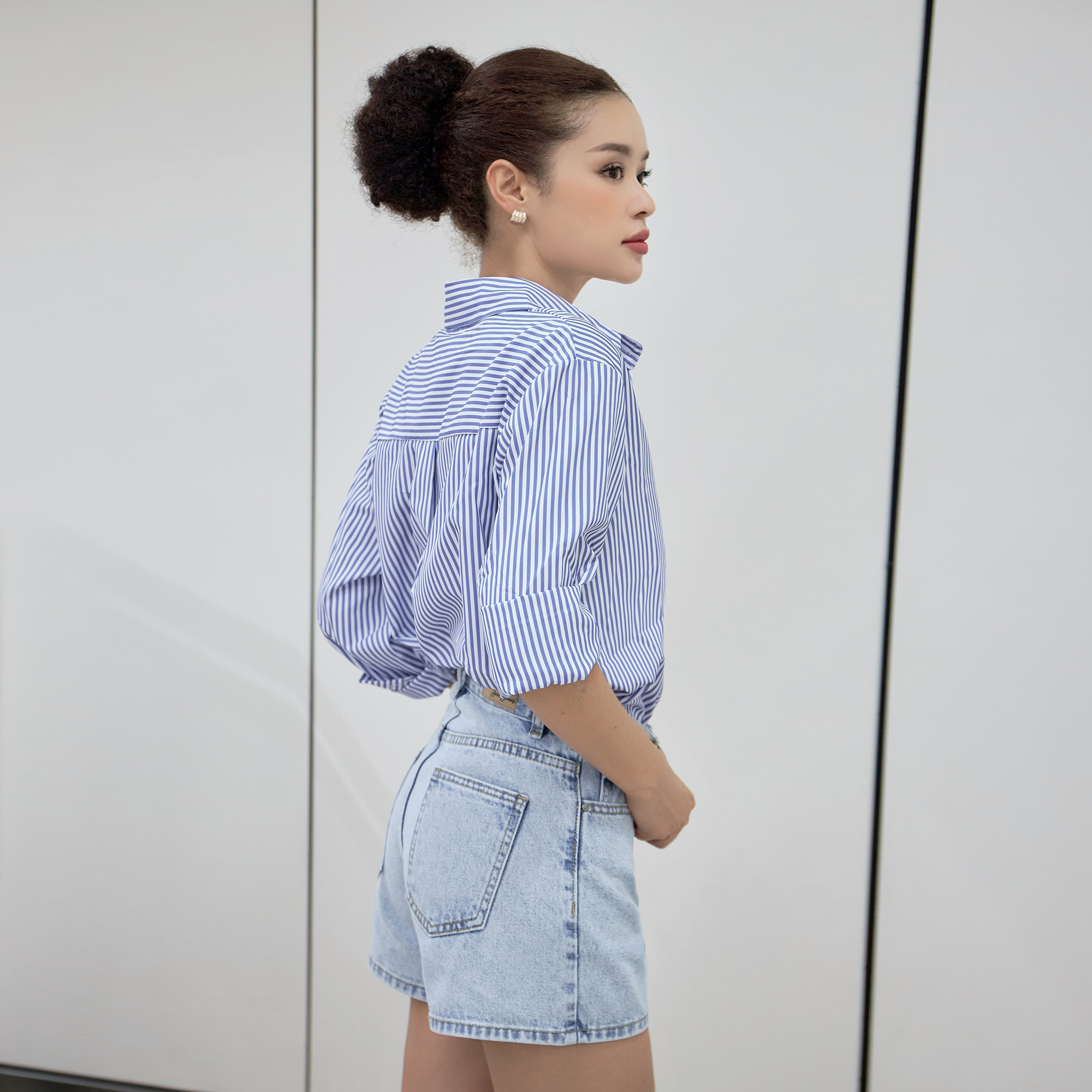 Quần Short Denim Nữ Lưng Vừa Classic Cut Aaa Jeans