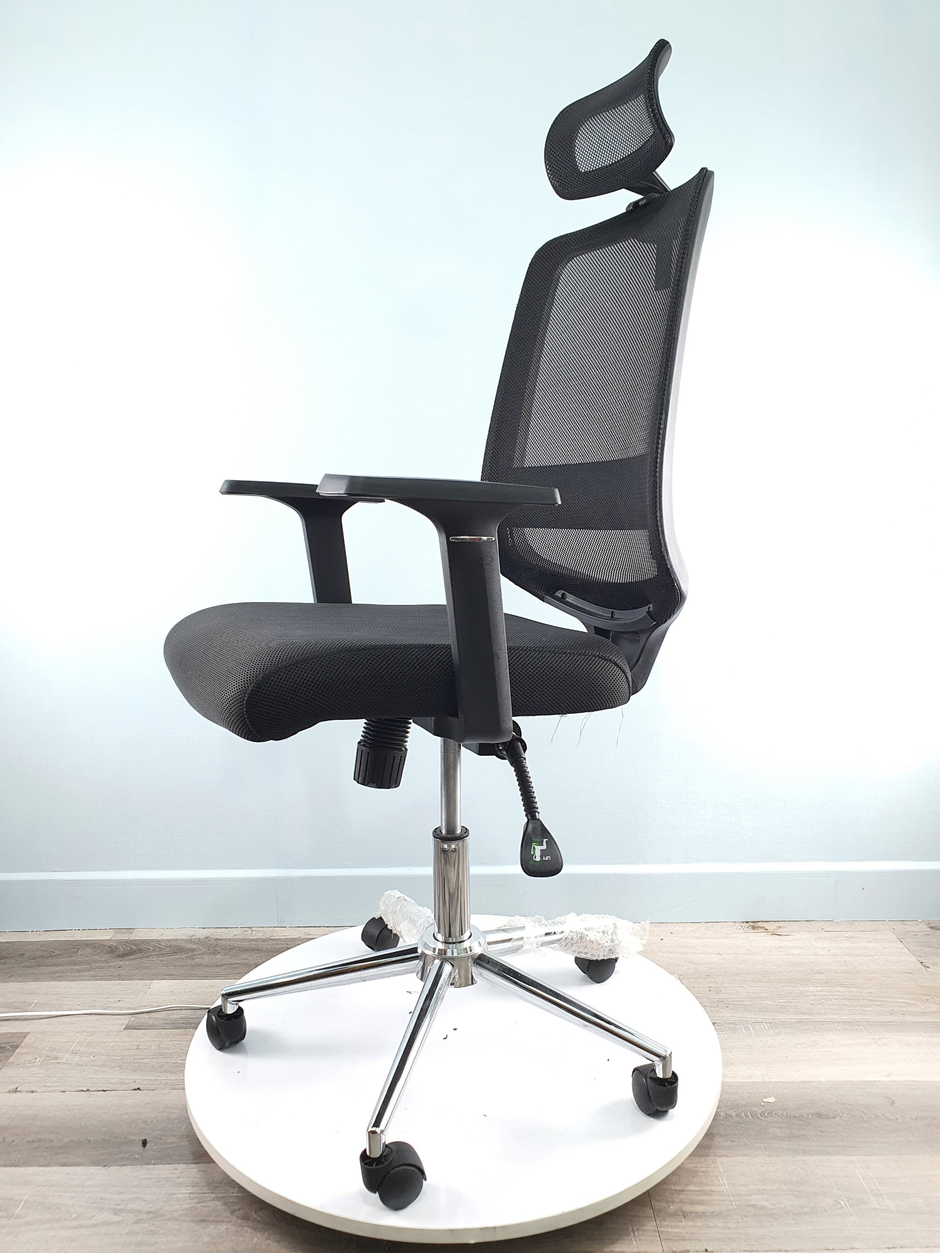 Ghế Làm Việc Ngả Lưng Thư Giãn Bọc Lưới Điều Chỉnh Đầu AMA-ST-146A