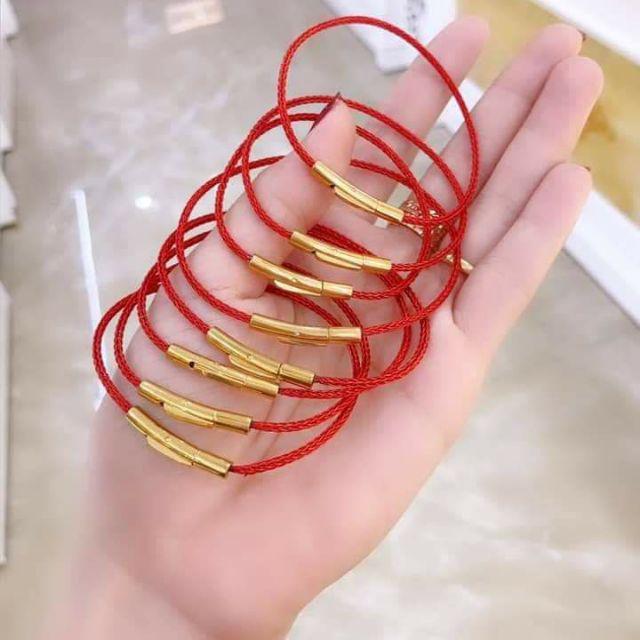 DÂY CỨNG LUỒN CHARM  ĐỎ/ ĐEN KHÓA HỢP KIM MẠ VÀNG