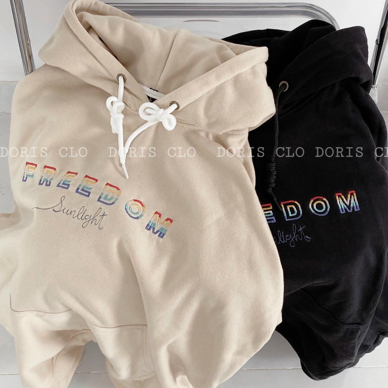 Hình ảnh Áo Hoodie Freedom Màu Be Chất Nỉ Cotton, Áo Hoodie Unisex FREEDOM ulzzang from rộng unisex, Áo khoác Hoodie Dáng Rộng Chữ Thêu FREEDOM (Hàng Có Sẵn), Áo hoodie che nắng thun nỉ mềm mịn, logo in nổi form dưới 70kg