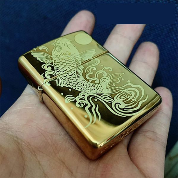 Bật Lửa ZIPPO BRASS KHẮC CÁ CHÉP 19 – ZIPPO CACHEP19