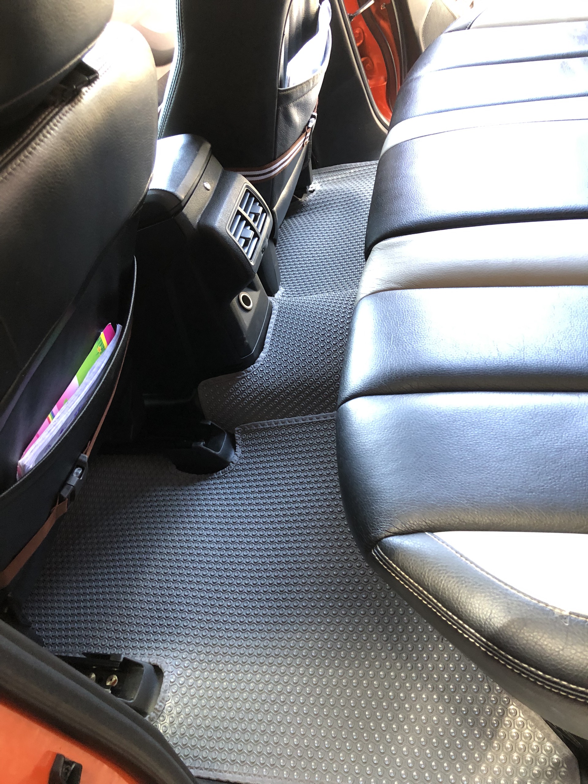 Thảm lót sàn ô tô KATA cho xe Chevrolet Colorado (2012-2021) - Khít với sàn xe, Chống trơn, Không mùi, Không ẩm mốc