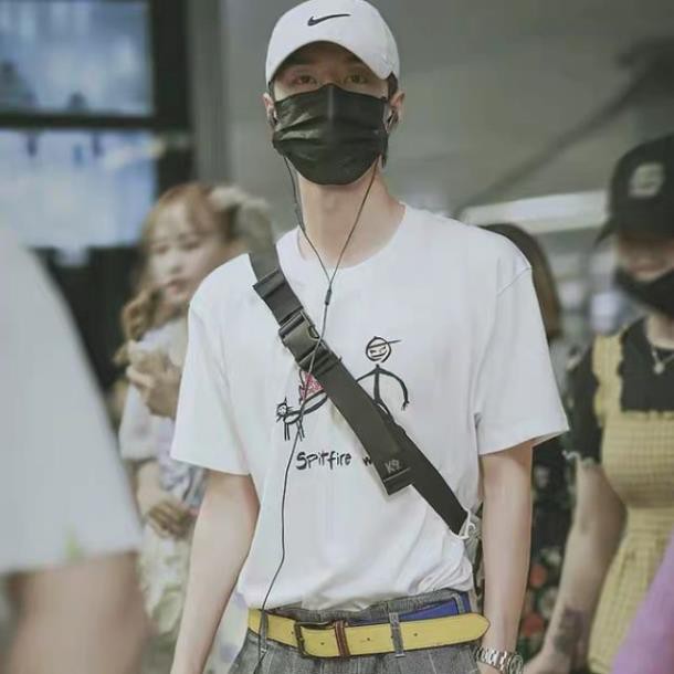Áo phông Wang Yibo Vương Nhất Bác mặc