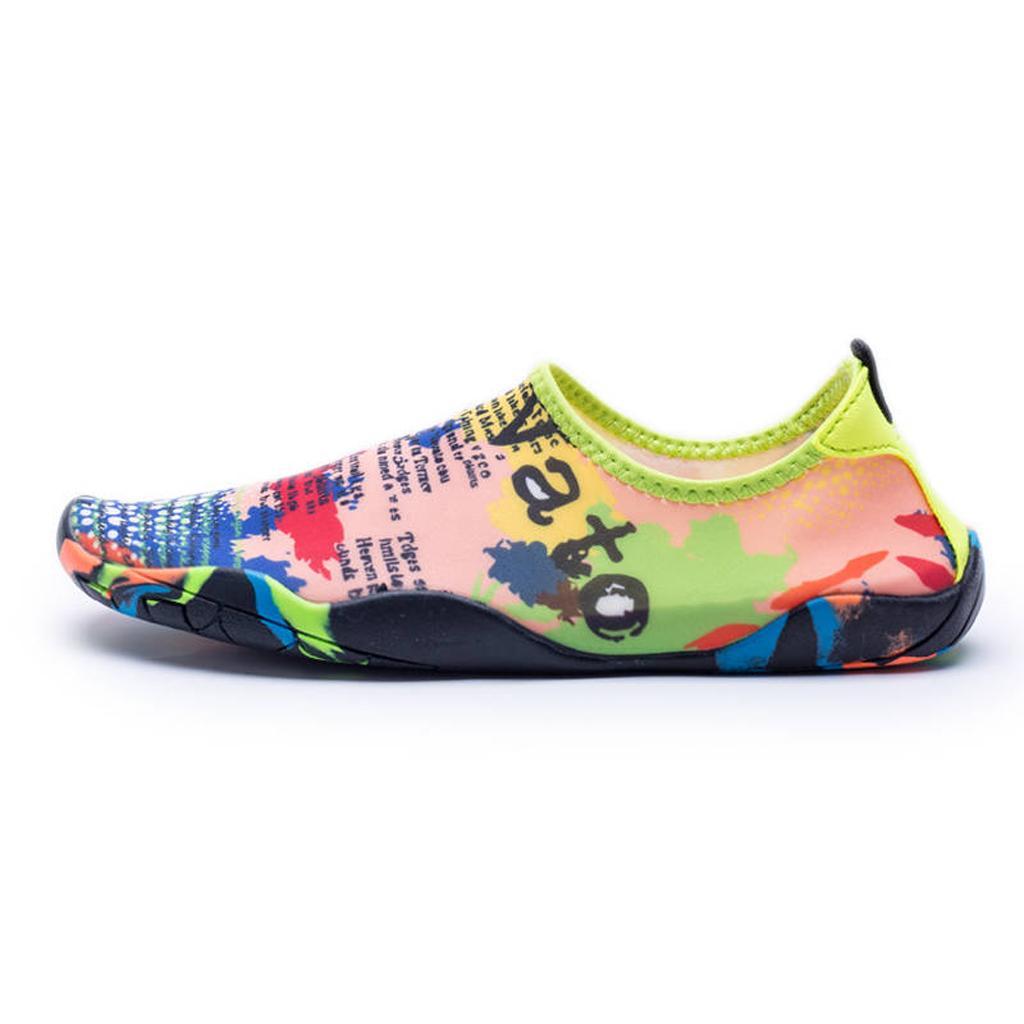 Summer Aqua Shoes Slip On Flexible Pool Beach Swim Mesh water shoes Ventilate Lightweight Quick-Dry Aqua Socks Pool Shoes For Surf Yoga Water