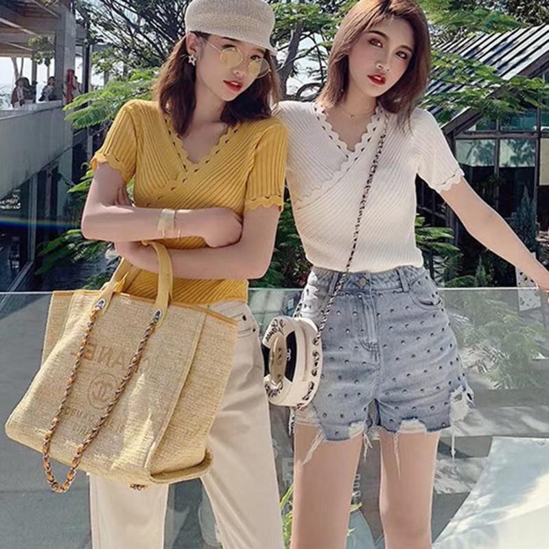 Áo dệt kim tay ngắn cổ chữ V phong cách Hàn Quốc quyến rũ