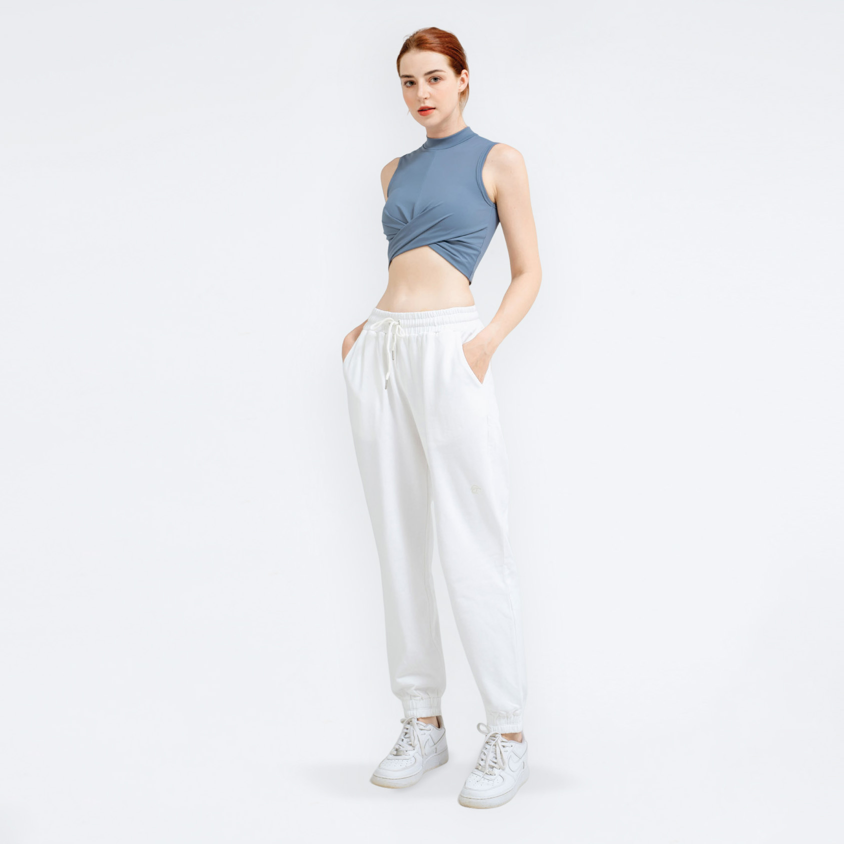 Set Đồ Thể Thao Áo Joyce Croptop & Quần Aboli Joggers .