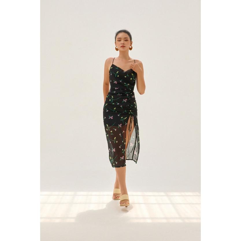 Nene Clothing - Đầm hoa đen xẻ tà dây rút