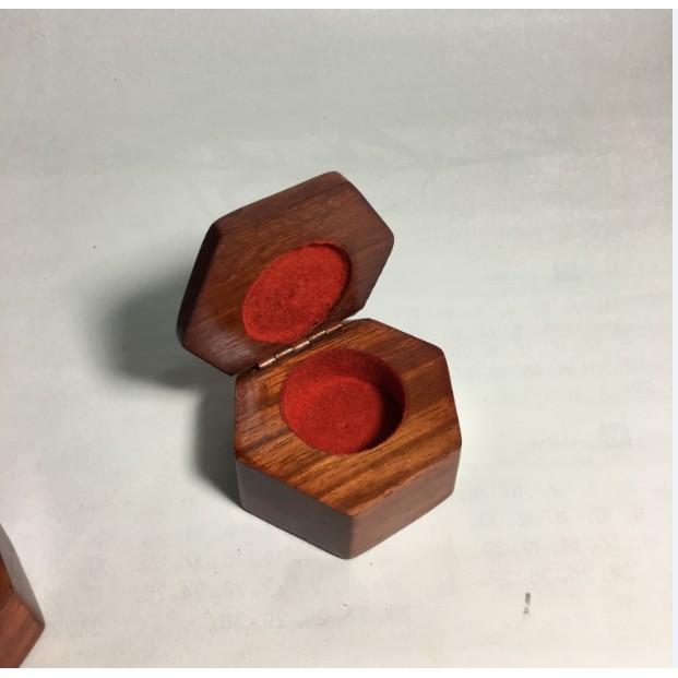 Hộp đựng nhẫn bằng gỗ MINI có thảm đỏ lót cao cấp - Món quà ý nghĩa tặng người thân (ẢNH THẬT 100%)