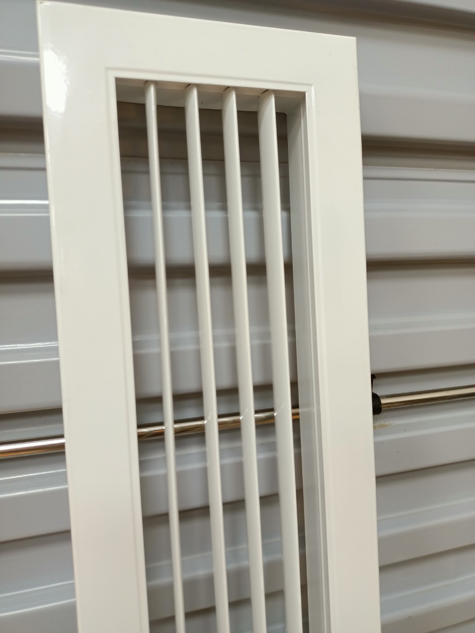 Cửa gió nhôm 1200x150 nan bầu dục cho điều hoà âm trần, cửa cấp hồi điều hòa