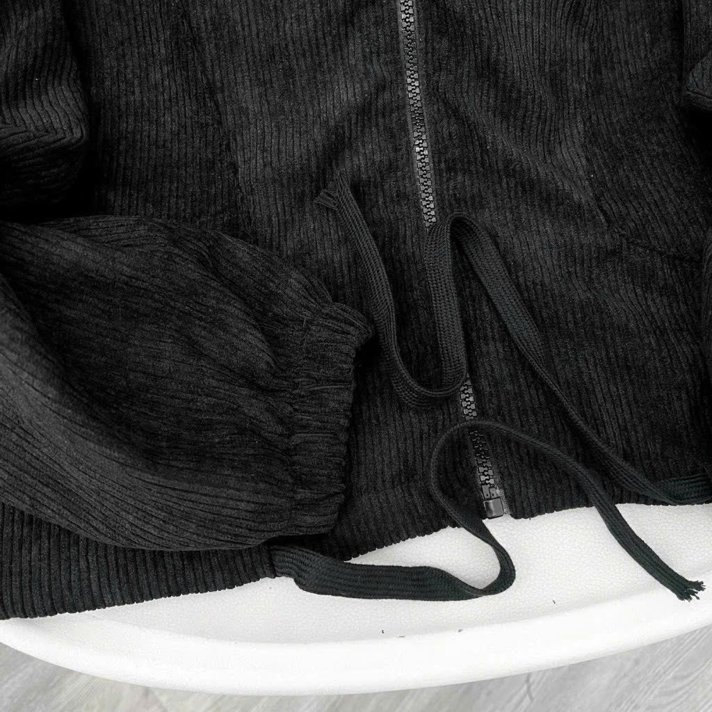 Áo Khoác Dây Kéo Nhung Gân Logo Cao Su WZS, Áo khoác hoodie zip tag WZS màu đen form rộng unisex nam nữ