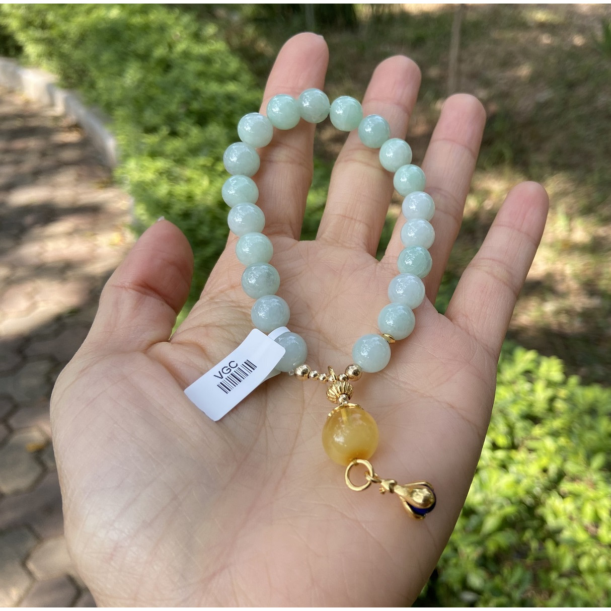 Vòng tay ngọc phỉ thúy mix hổ phách sáp ong VT079