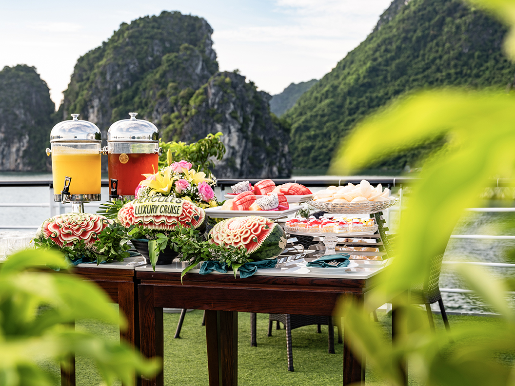 Tour du thuyền Hercules 5 sao thăm vịnh Hạ Long 6 tiếng - Full dịch vụ xe đưa đón - Ăn trưa Buffet - Miễn phí chèo Kayak