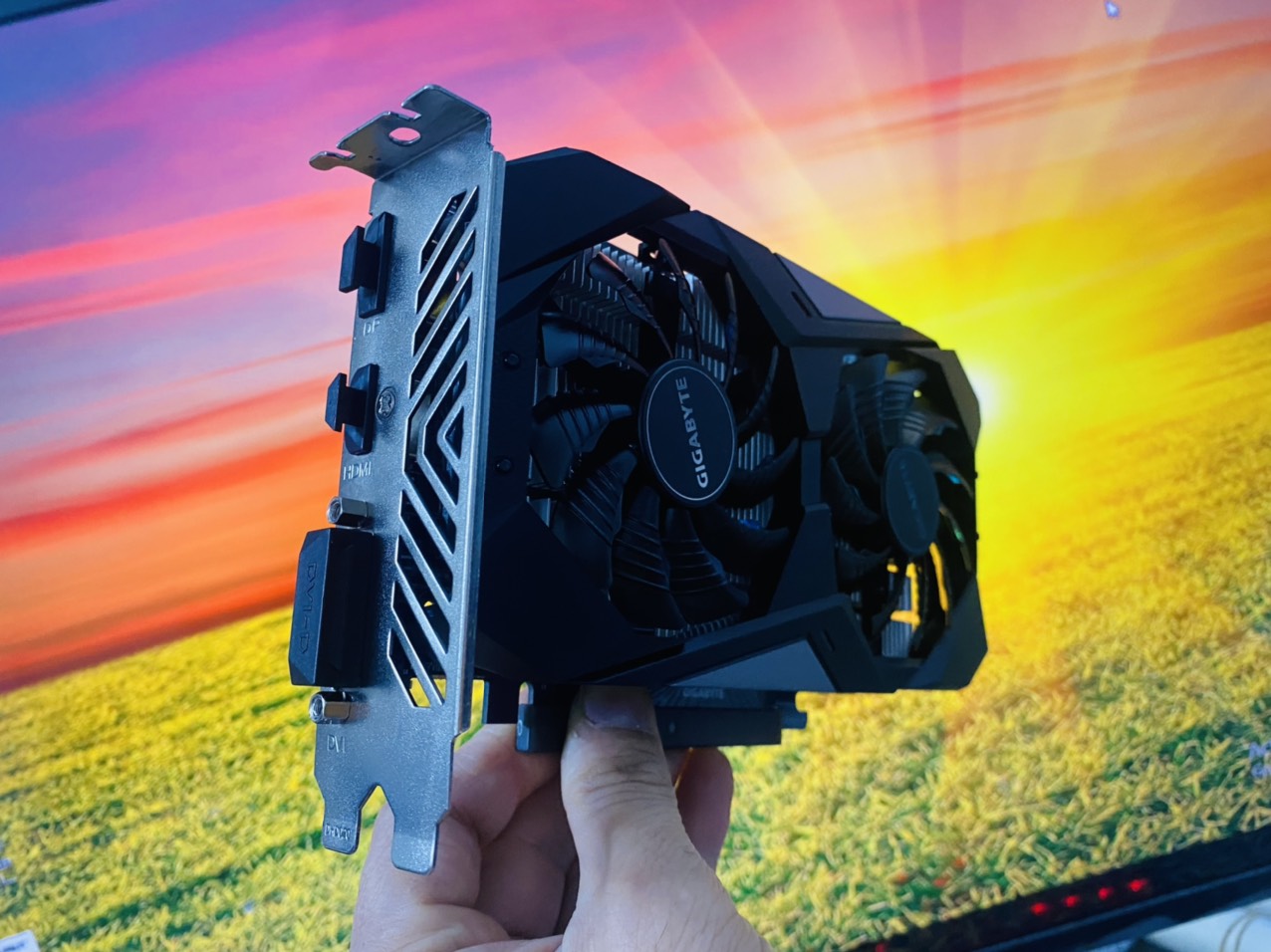 VGA GIGABYTE GeForce GTX 1650 4GB/D6/2FAN - HÀNG CHÍNH HÃNG