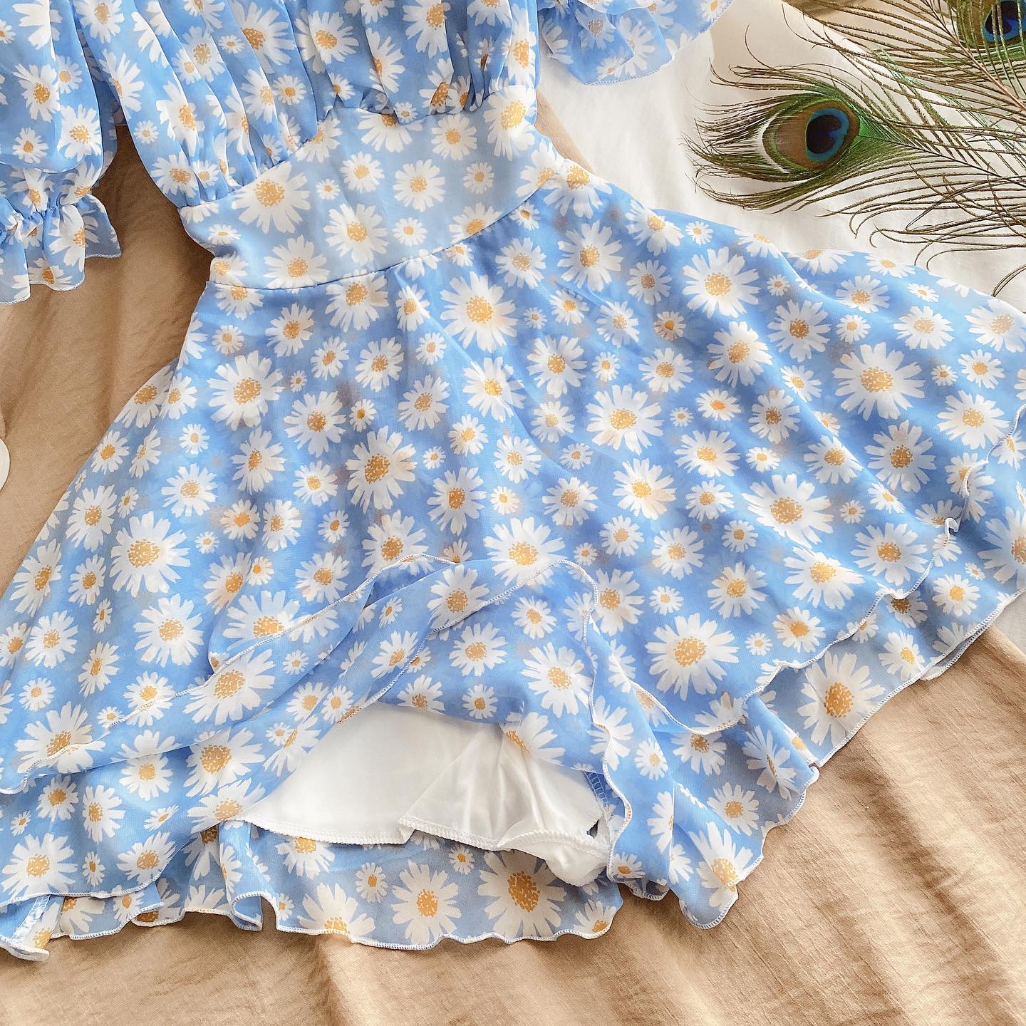 Jumpsuit Hoa Xếp Ly Ngực Thắt Dây Eo - Hậu Nguyễn Store