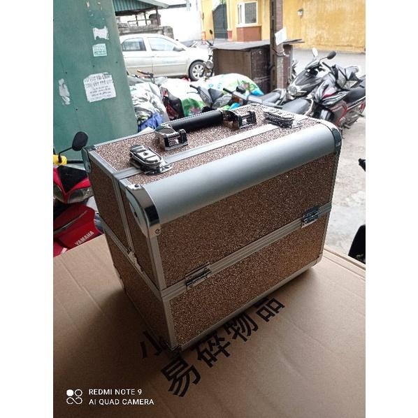 Cốp nhôm nhũ 2 tầng