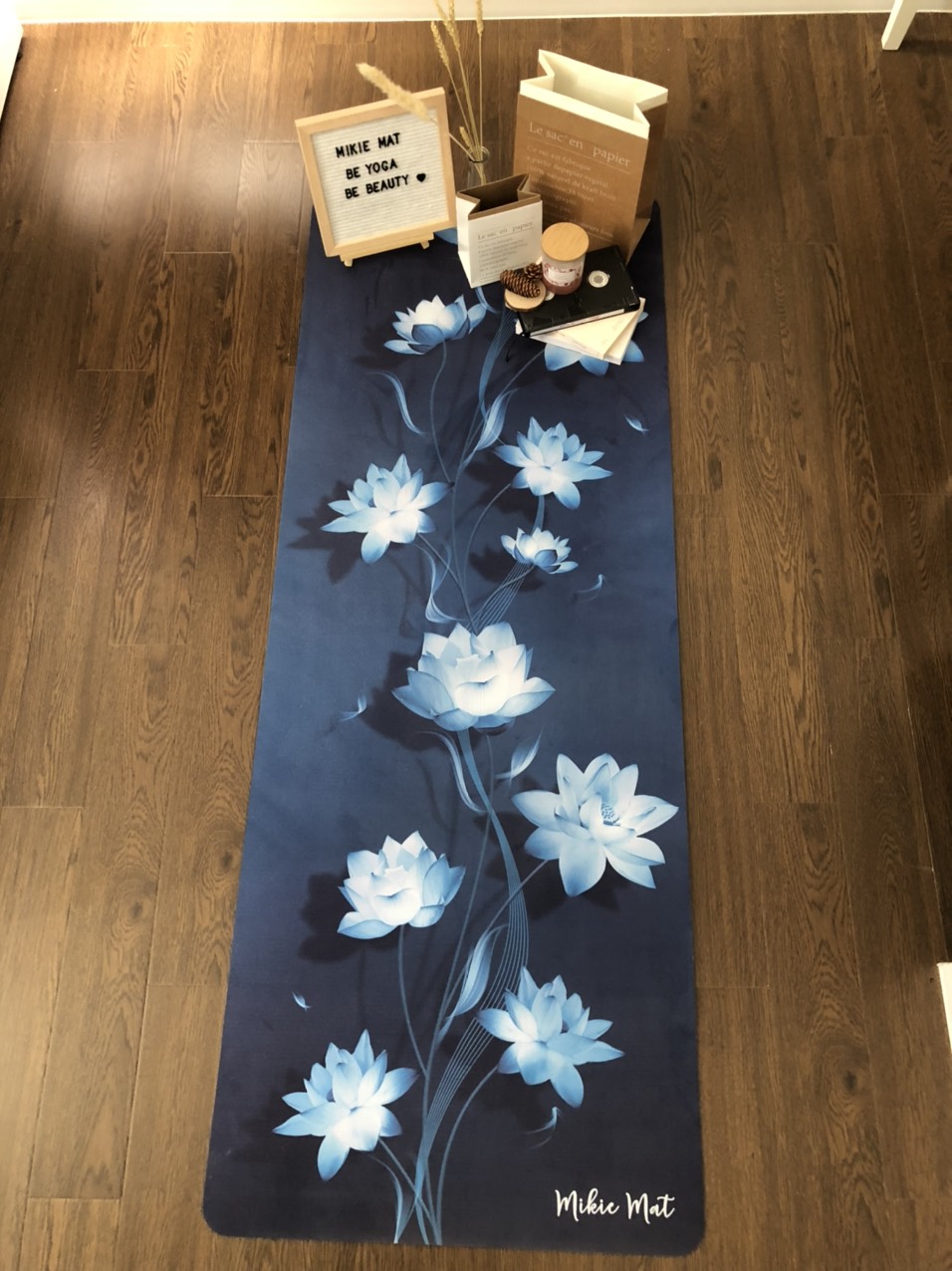 Thảm yoga Mikie Mat Suede Natural Yoga Mat Vải Da Lộn Cao su tự nhiên thấm hút mồ hôi Hoạ tiết Sen Navy