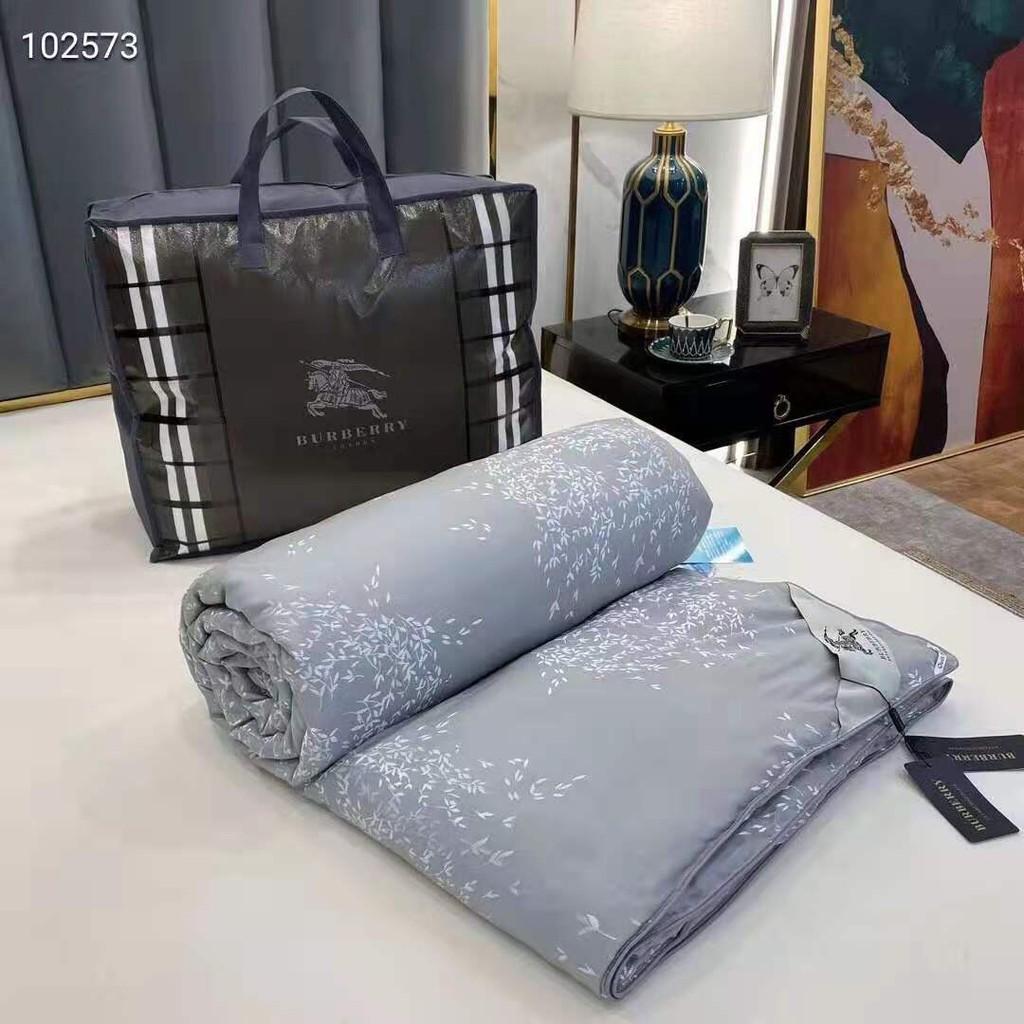 Cực Phẩm Chăn Thu Đông Bur.Berry Mát Hè - Ấm Đông