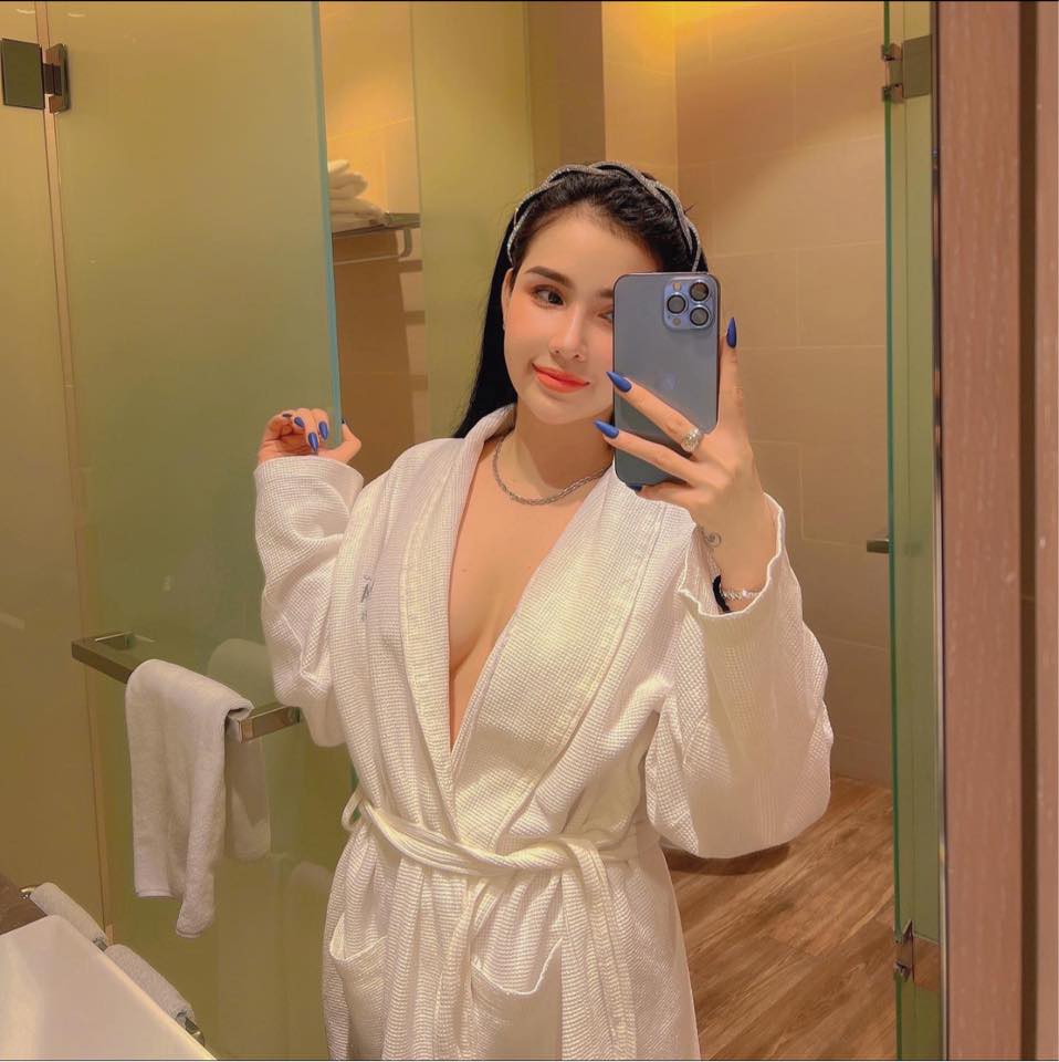 Áo Choàng Tắm Khách Sạn Dada
