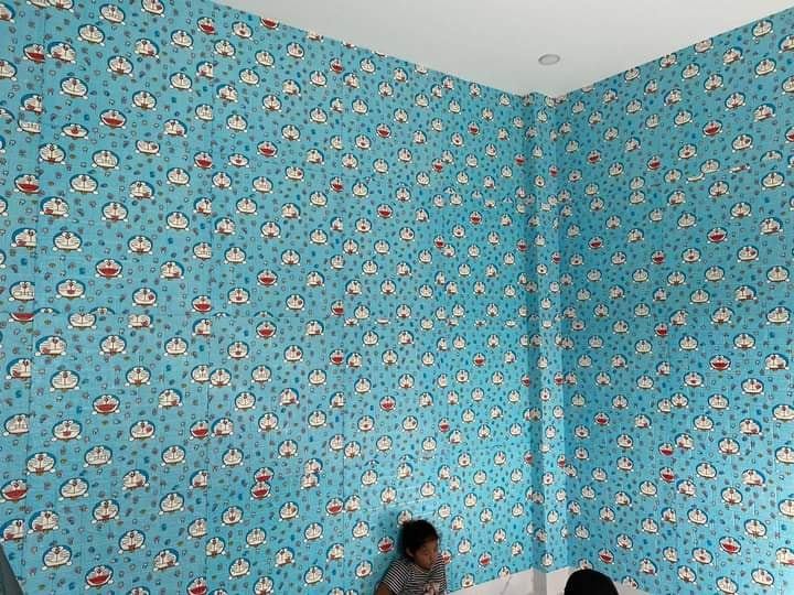 Bộ 15 Tấm Xốp Dán Tường Hoạt Hình Doraemon Siêu Dễ Thương Sẵn Keo 70x77