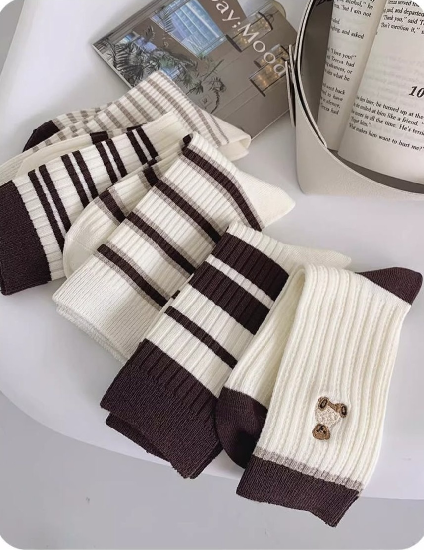 SET 5 ĐÔI TẤT NỮ GẤU KẺ CAO CỔ DỄ THƯƠNG DÀNH CHO NỮ