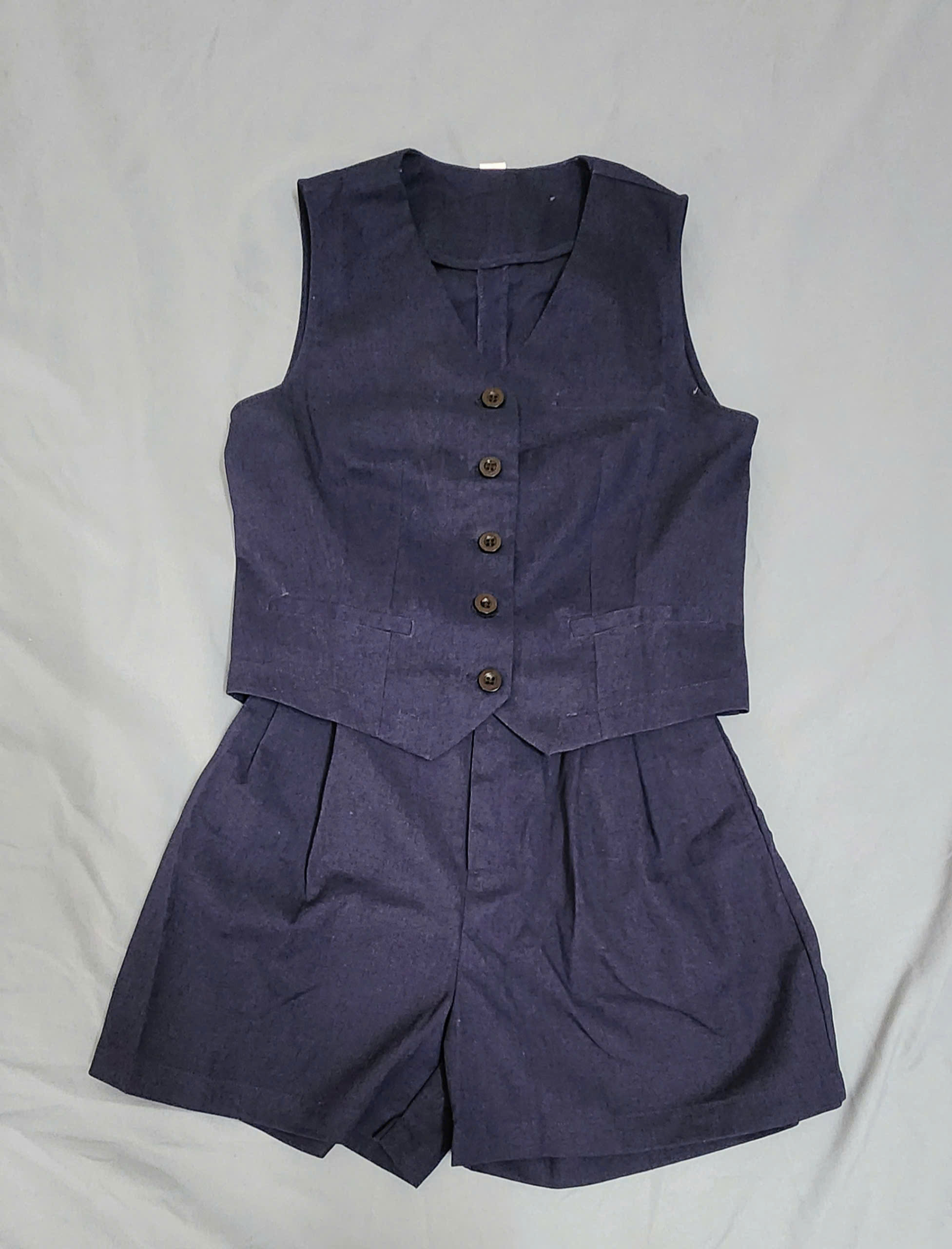 Bộ ghile chất linen nũ, đi kèm 1 quần short cạp cao lưng chun, thời trang hot girl 2024, phong cách Hàn Quốc bv01