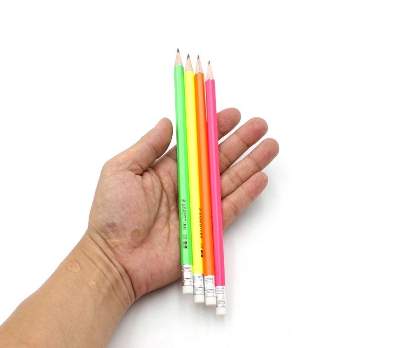 Bộ 4 Bút Chì Gỗ 2B Staedtler (Mẫu Màu Giao Ngẫu Nhiên)