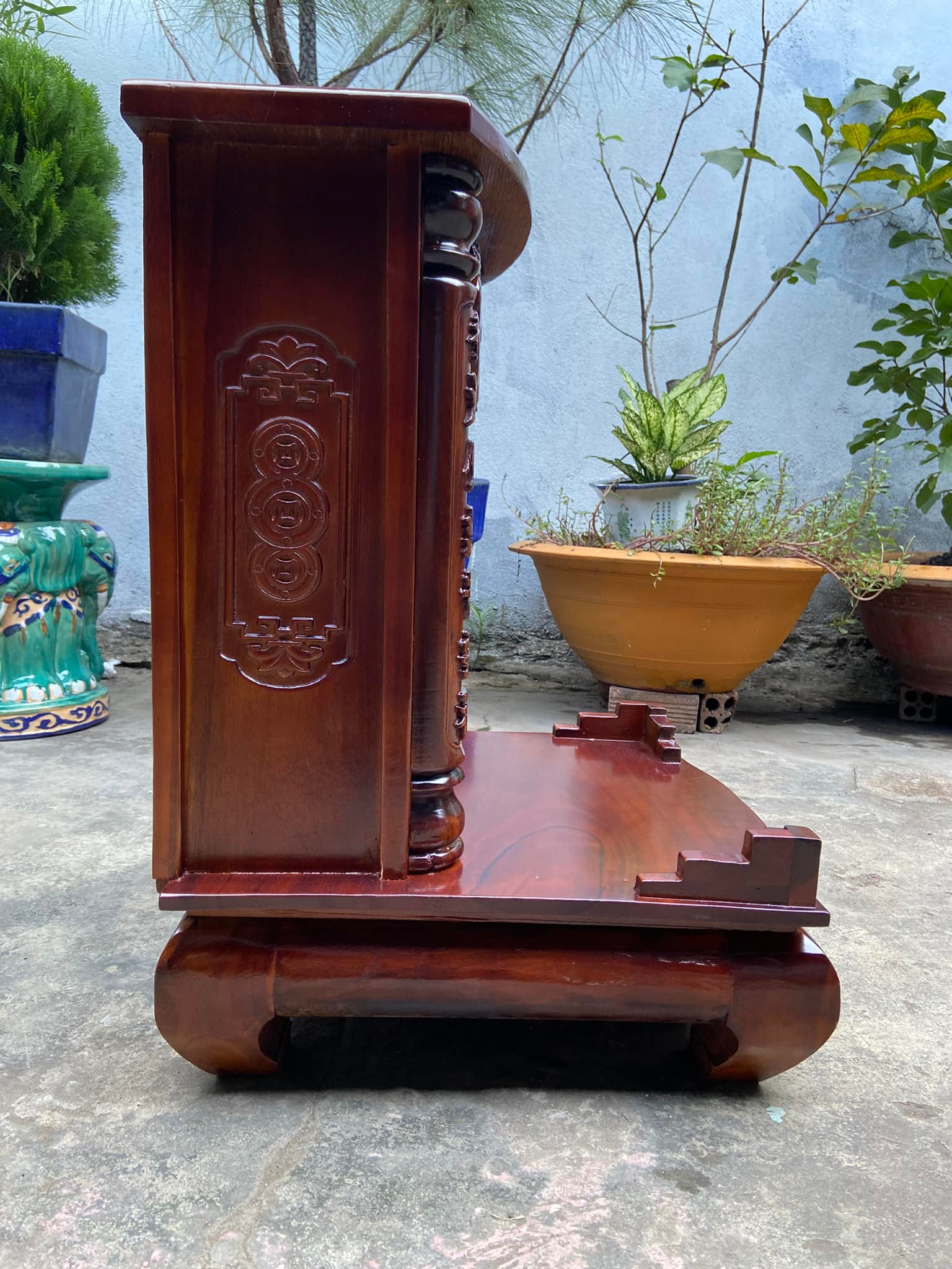 Bàn thờ thần tài gỗ Tràm mẫu hiện đại 48 x 68cm