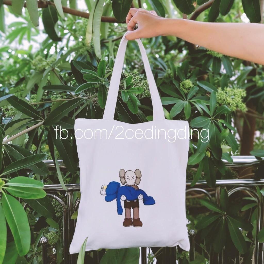 Túi Tote trắng KAWS_1