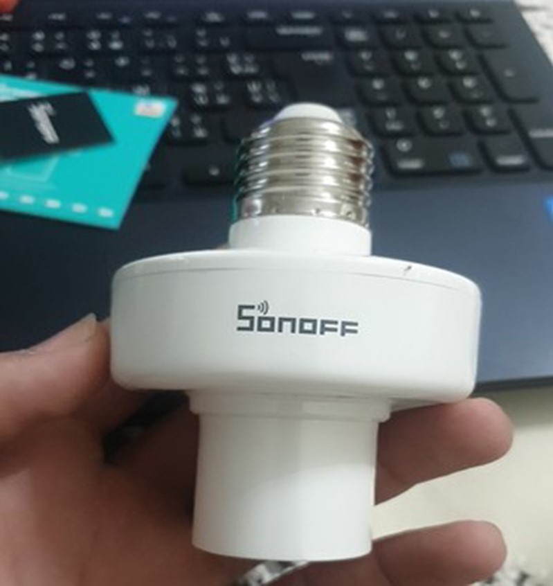 Đui đèn điều khiển từ xa wifi Sonoff SlampherR2, điều khiển qua ứng dụng Ewelink, công suất 450W/2A, tiêu chuẩn E27, hỗ trợ wifi 3G/4G