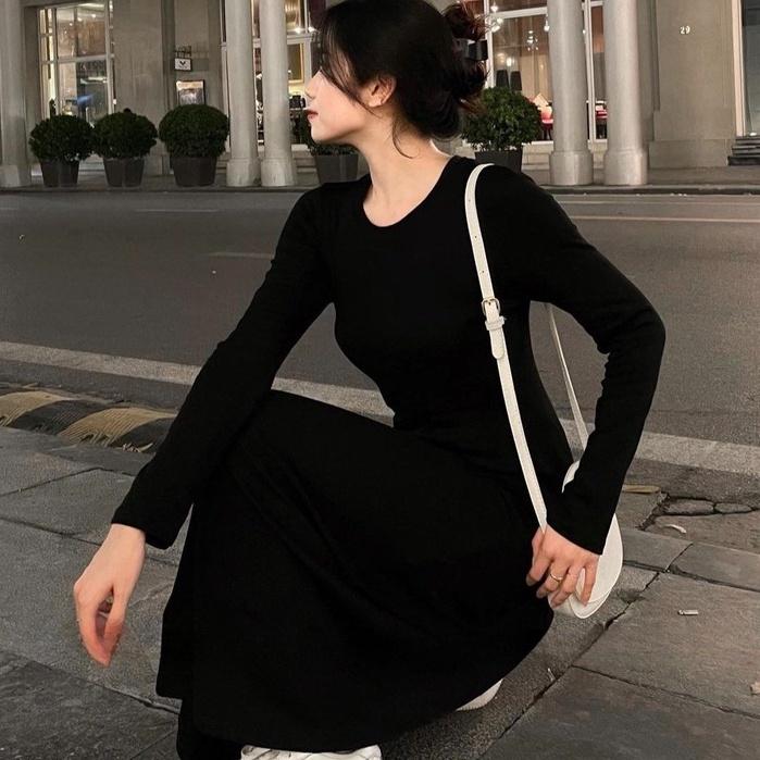 Váy suông dáng dài, váy maxi dài tay dáng xòe trơn basic cổ tròn vải thun tăm co giãn dày dặn phong cách Hàn Quốc,VAY025
