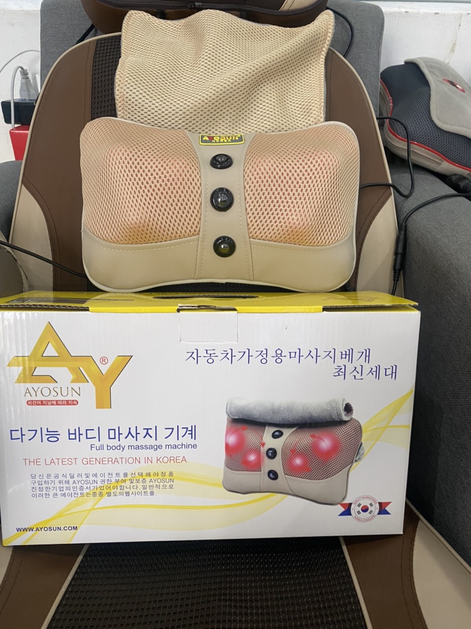 Gối Massage Cổ Vai Gáy Hồng Ngoại Đa Năng 20 Bi Cao Cấp, Bảo Hành 12 Tháng