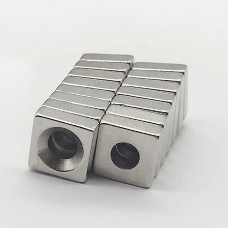 Nam châm hình vuông lỗ vát 15x15x5mm lỗ 6mm, nam châm vĩnh cửu siêu mạnh