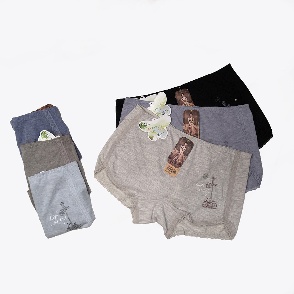 Quần lót cotton dáng đùi,viền ren,siêu nhẹ,mềm mịn,thấm hút tốt,đũng kháng khuẩn phù hợp người từ 40-58kg.