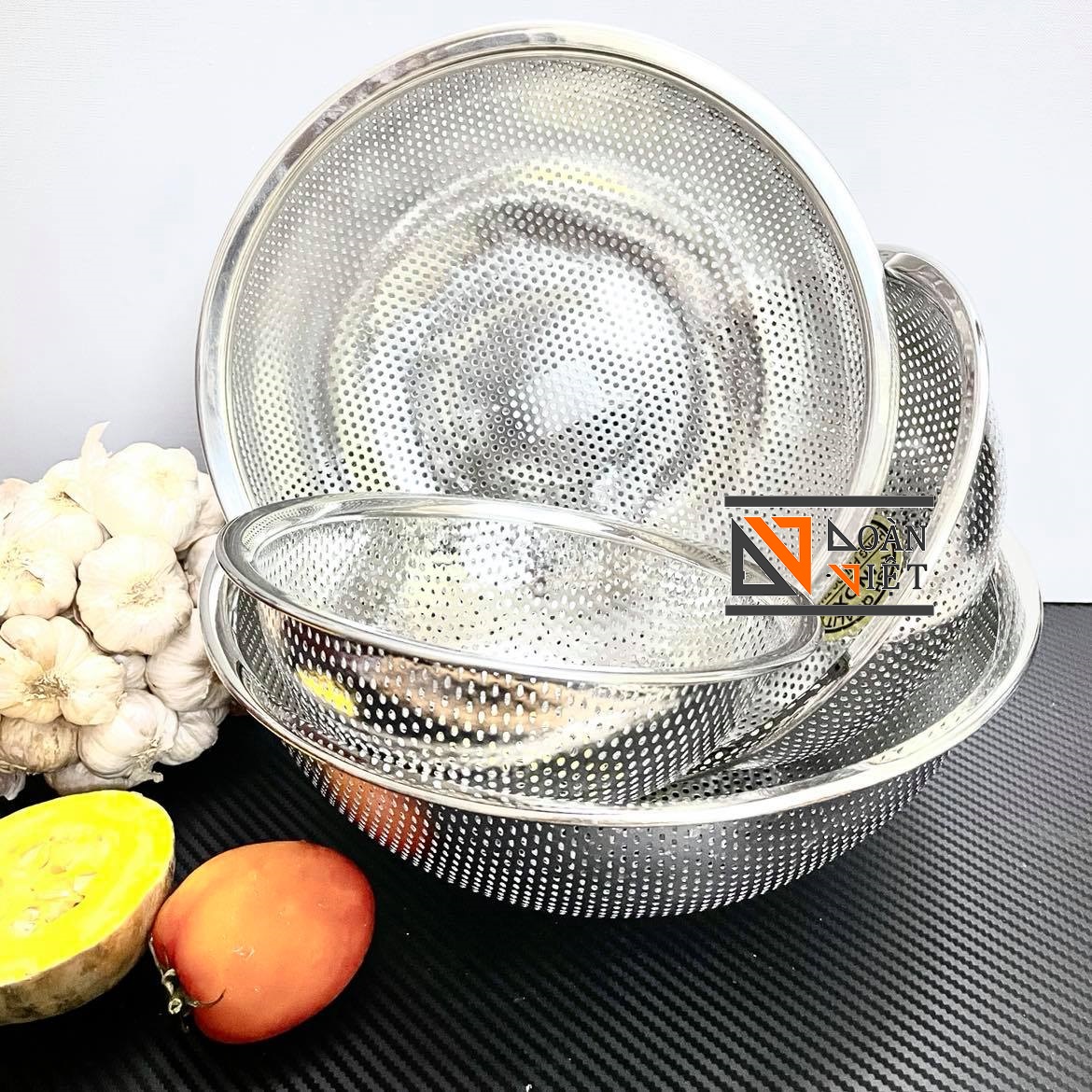 RỔ INOX CAO CẤP. Dụng cụ đựng chứa thực phẩm với 3 chân cao TIỆN LỢI dùng trưng hoa quả, rửa rau củ quả, phơi hong bánh