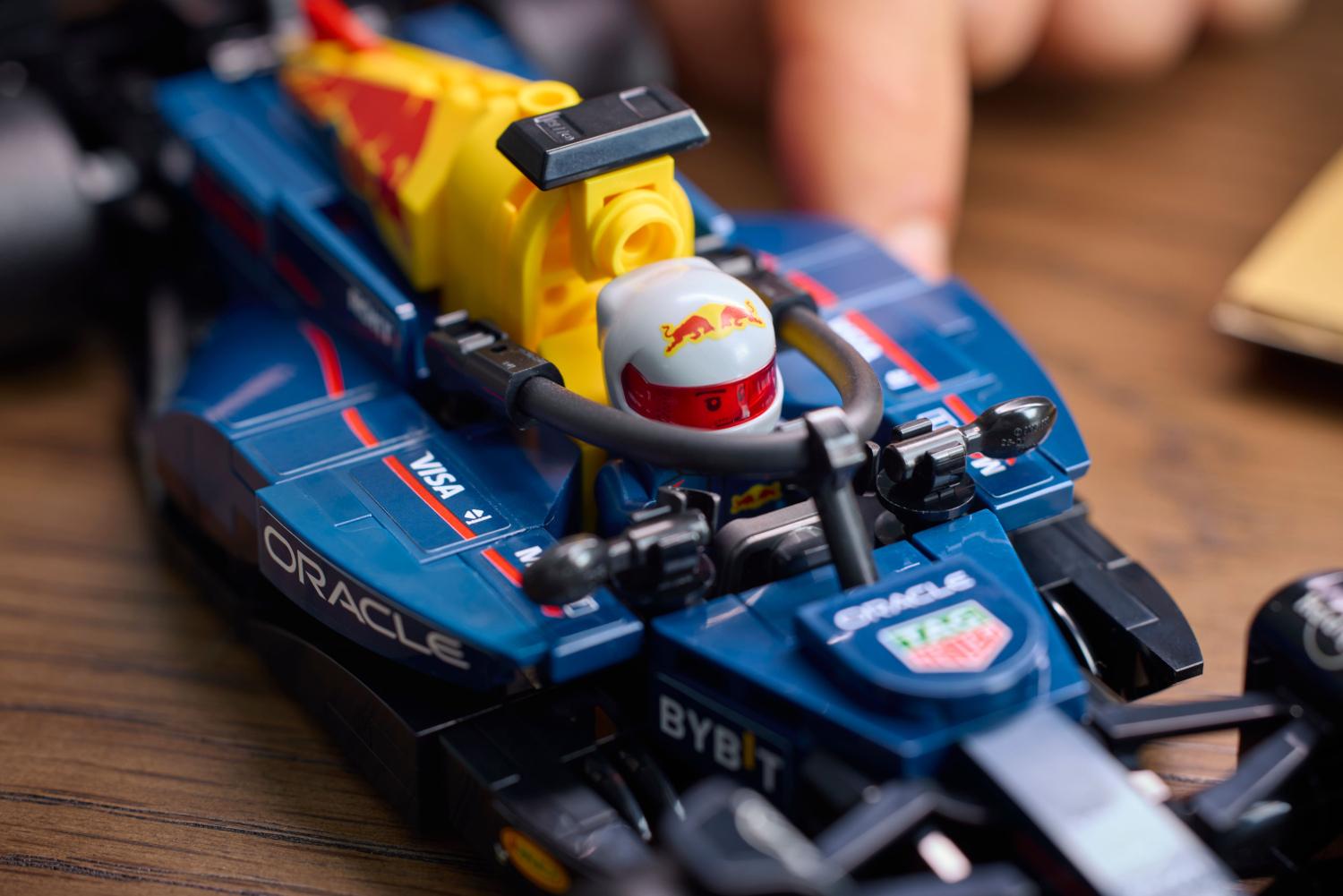 Đồ Chơi Lắp Ráp Xe Đua Oracle Red Bull Racing RB20 F1 - Lego Speed Champions 77243 (251 Mảnh Ghép)