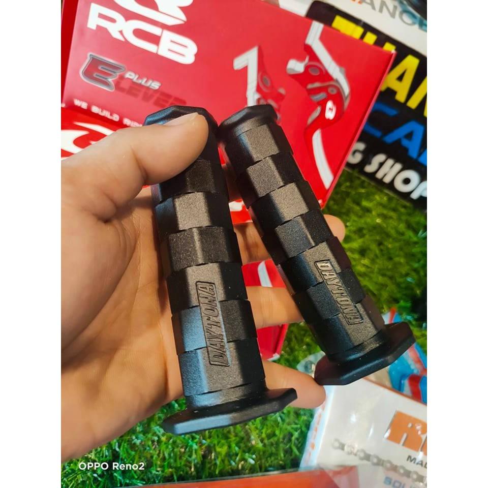 Bao tay Daytona kèm gù xanh lục bảo + gù salaza trắng...