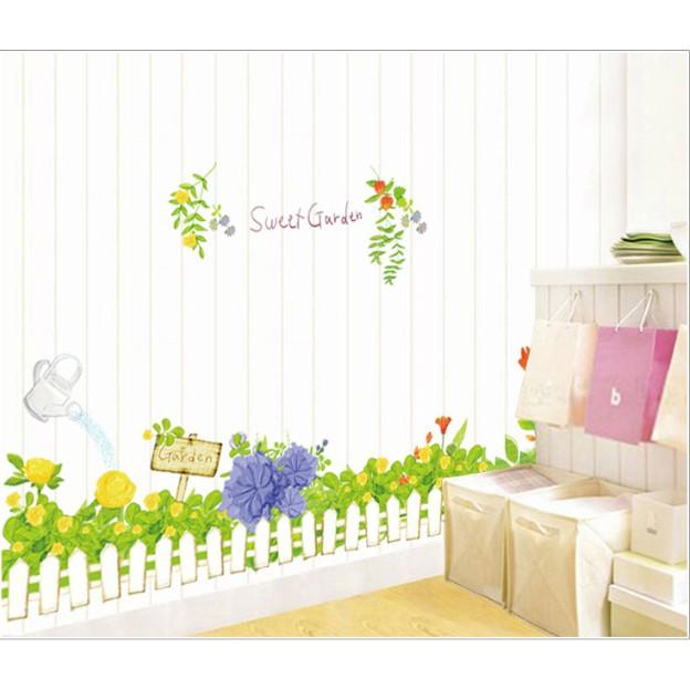 Decal chân tường vườn hoa xinh xắn