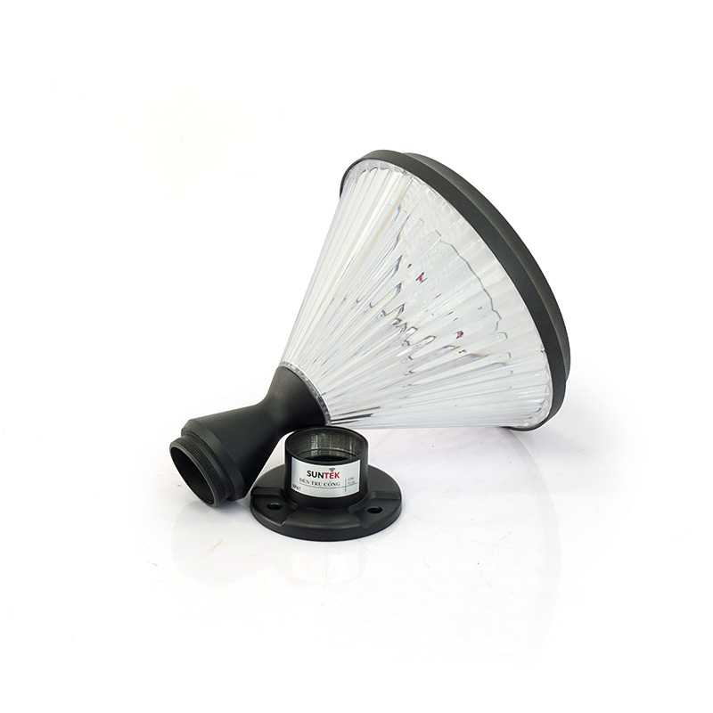 Đèn Trụ Cổng Năng Lượng Mặt Trời SUNTEK TC06 - Sáng 20 giờ liên tục | Chống Nước/Bụi | Tự động Bật/Tắt | Tuổi thọ bóng LED 50.000 giờ | Chân Đế 11.7 cm - Hàng Chính Hãng | Bảo hành 3 năm 1 đổi 1