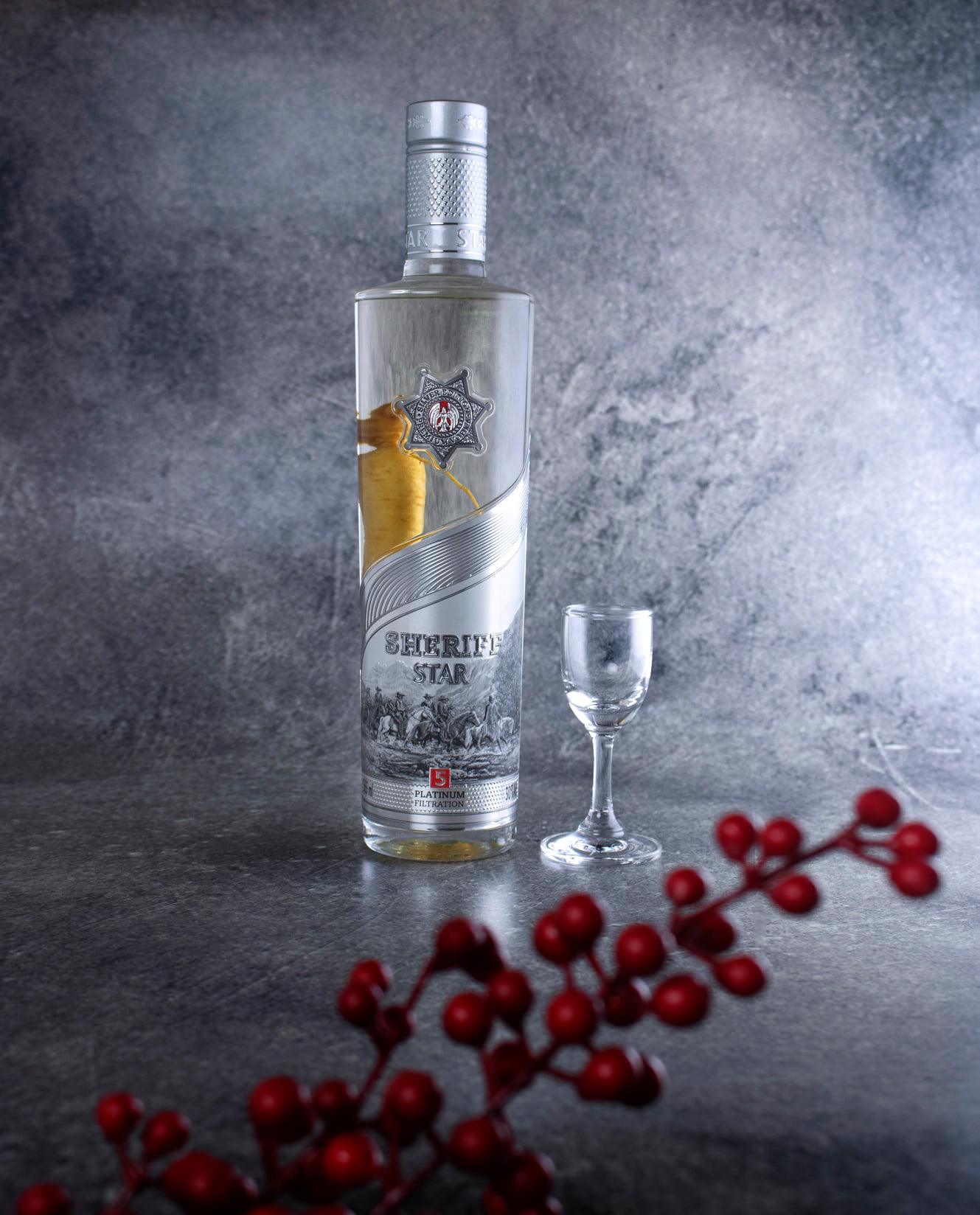 Rượu Men' Vodka Sheriff Sâm Silver Star 30% chai 565ml