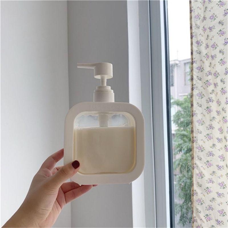 Bình đựng nước rửa tay cỡ lớn thiết kế đơn giản tiện dụng khi đi du lịch